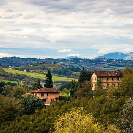 Hotel Charming Barolo Wine Loft Monforte dʼAlba Exteriér fotografie