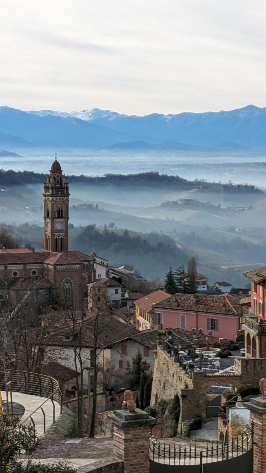 Hotel Charming Barolo Wine Loft Monforte dʼAlba Exteriér fotografie